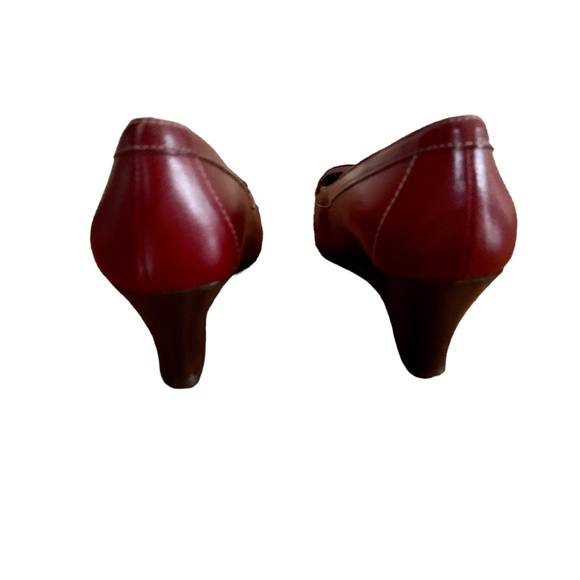 Amalfi by Rangoni Women’s Leather Wedge Heel Loafer Size 6 Burgundy & Brown - Picture 9 of 15